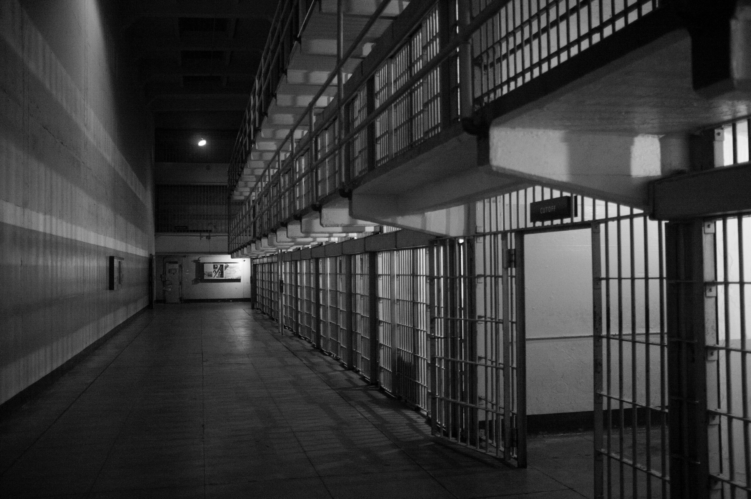 Inside-Alcatraz-in-San-Francisco-California-USA-TRUE-amerika-america-amerika-rundreisen-usa-kanada-reiseveranstalter-individuelle-usa-reisen-abenteuer-stars-hollywood-movie-blockbuster-golden-gate-brigde-freiheitsstatue