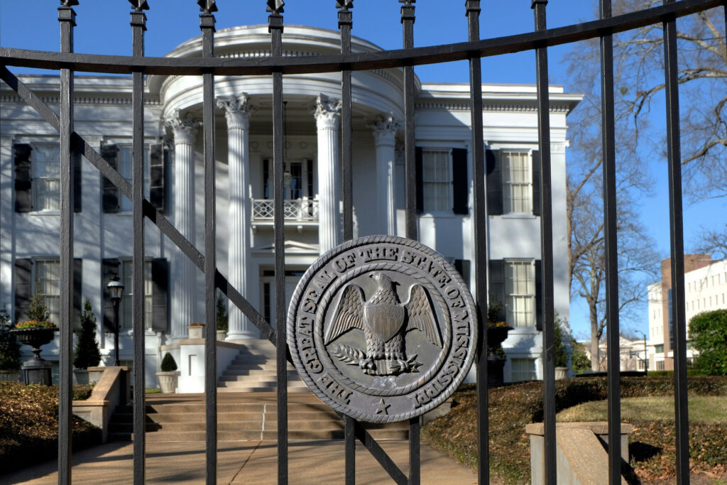 Die-Governor_s-Mansion-Jackso-Mississippi-USA-TRUE-amerika-america-amerika-rundreisen-usa-kanada-reiseveranstalter-individuelle-usa-reisen-abenteuer-stars-hollywood-movie-blockbuster-golden-gate-brigde-freiheitsstatue