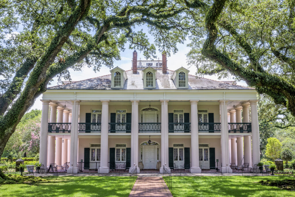 Louisiana-Office-of-Tourism-Oak-Alley-Plantation-French-Quarter-Louisiana-USA-TRUE-amerika-america-amerika-rundreisen-usa-kanada-reiseveranstalter-individuelle-usa-reisen-abenteuer-stars-hollywood-movie-blockbuster-golden-gate-brigde-freiheitsstatue