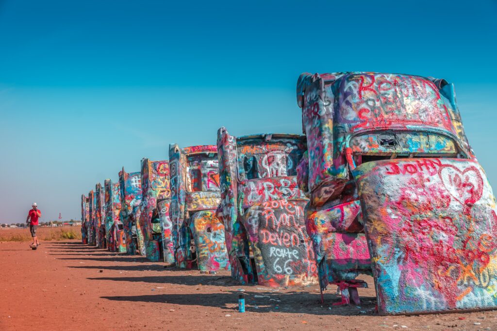 Cadillac-Ranch-in-Amarillo-Texas-Route66-Roadtrip-USA-TRUE-amerika-america-amerika-rundreisen-usa-kanada-reiseveranstalter-individuelle-usa-reisen-abenteuer-stars-hollywood-movie-blockbuster-golden-gate-brigde-freiheitsstatue