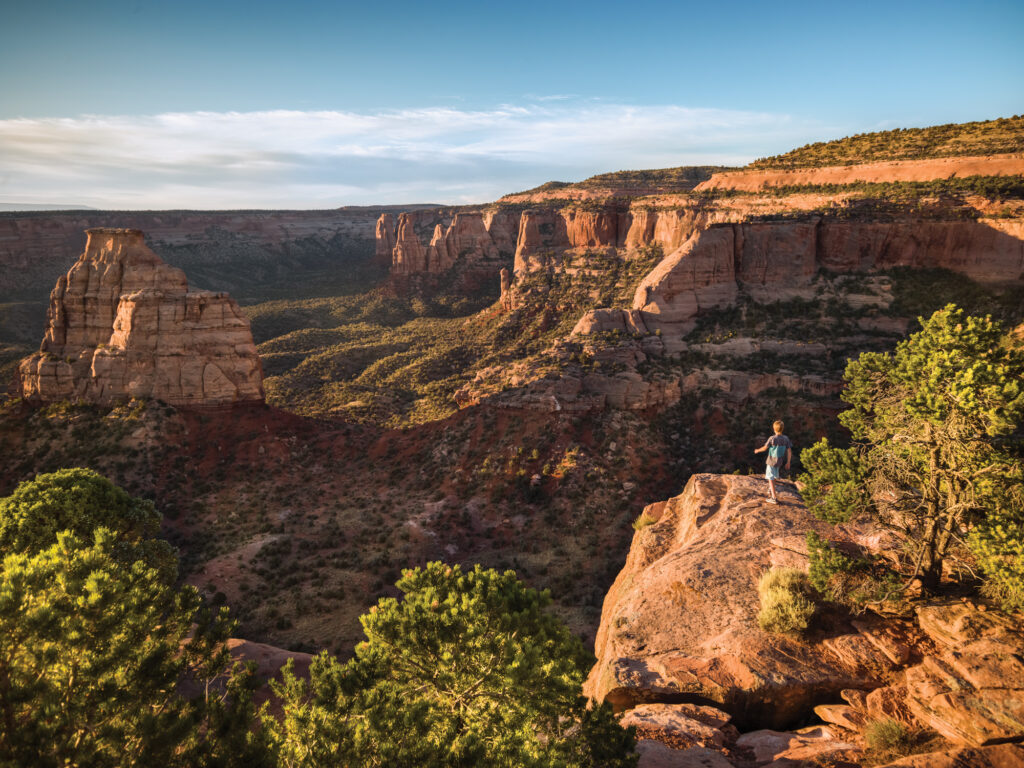 Colorado-National-Monument-USA-TRUE-amerika-america-amerika-rundreisen-usa-kanada-reiseveranstalter-individuelle-usa-reisen-abenteuer-stars-hollywood-movie-blockbuster-golden-gate-brigde-freiheitsstatue