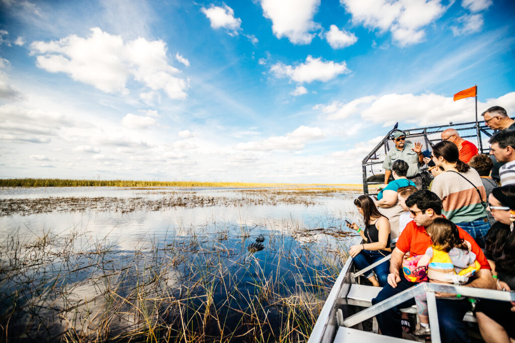 Airboat-Tour-Everglades-Florida-USA-TRUE-amerika-america-amerika-rundreisen-usa-kanada-reiseveranstalter-individuelle-usa-reisen-abenteuer-stars-hollywood-movie-blockbuster-golden-gate-brigde-freiheitsstatue